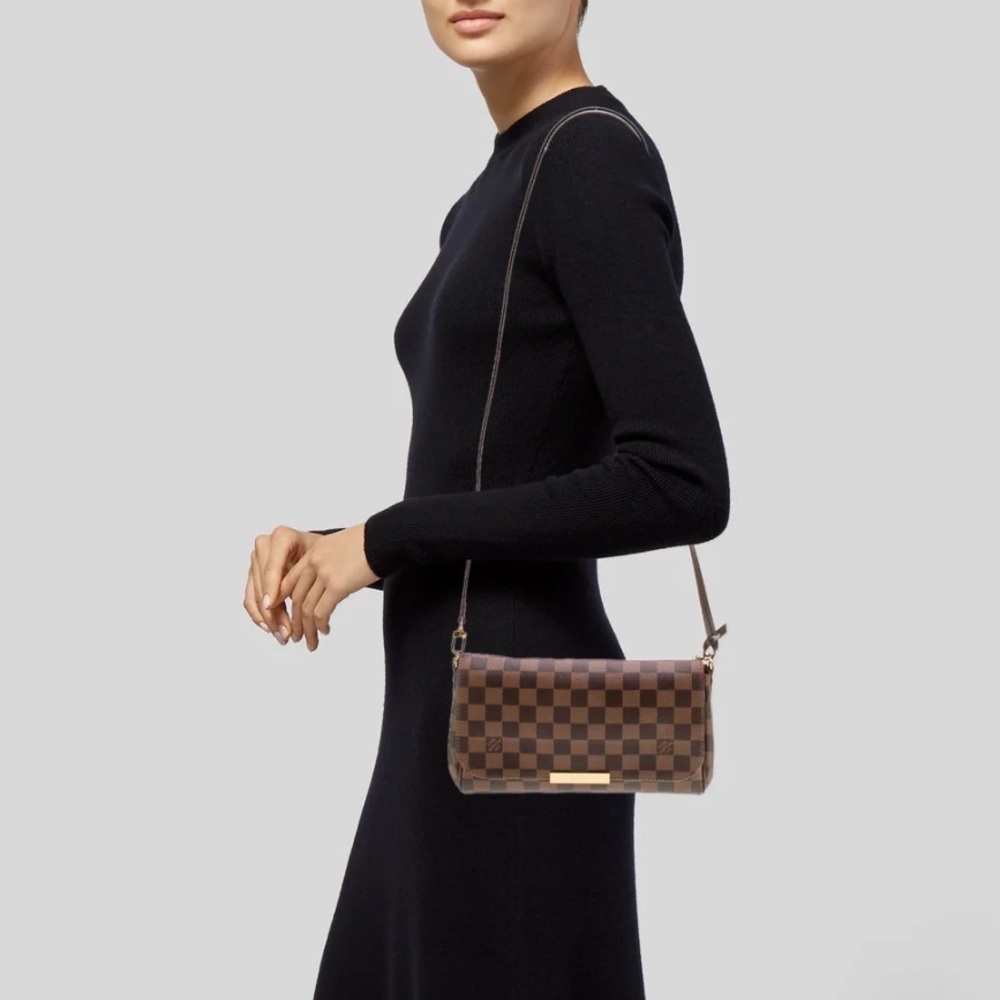 Damier Ebene Favorite MM Shoulder Bag